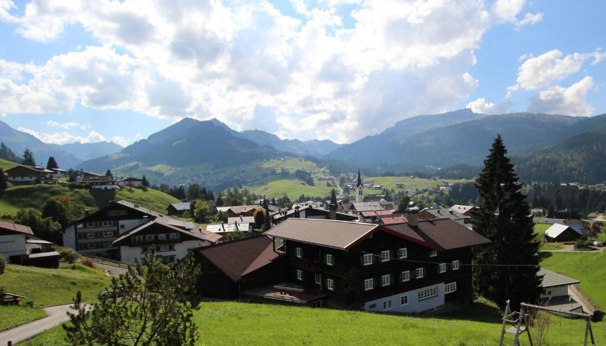 Gästehaus Alpina Riezlern Exterior foto